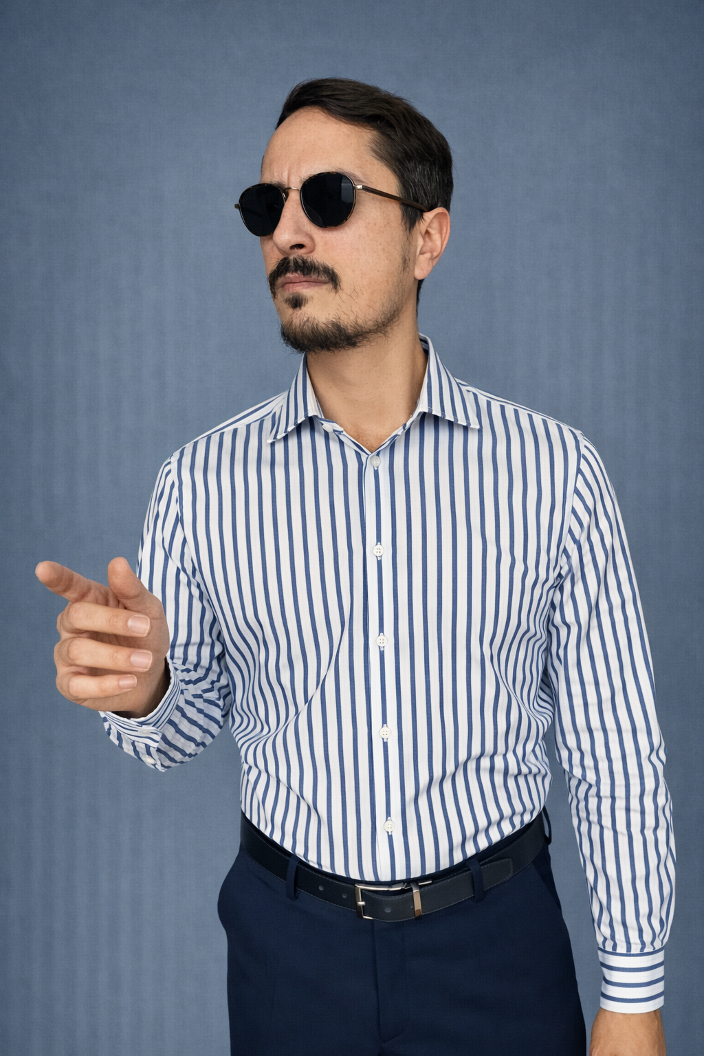 b76c09ef-10f5-4e92-b403-14882f365fb9 Camicia Uomo Bianca con Riga Blu – Collo Francese - immagine 1