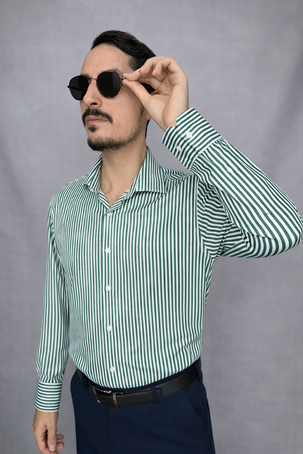 RIGA VERDE Camicia Uomo Stiro Facile Righe Verdi – Colletto Francese Semi Aperto - immagine 1